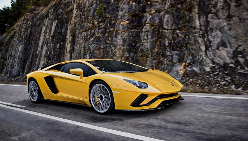 Giá xe Lamborghini Aventador S