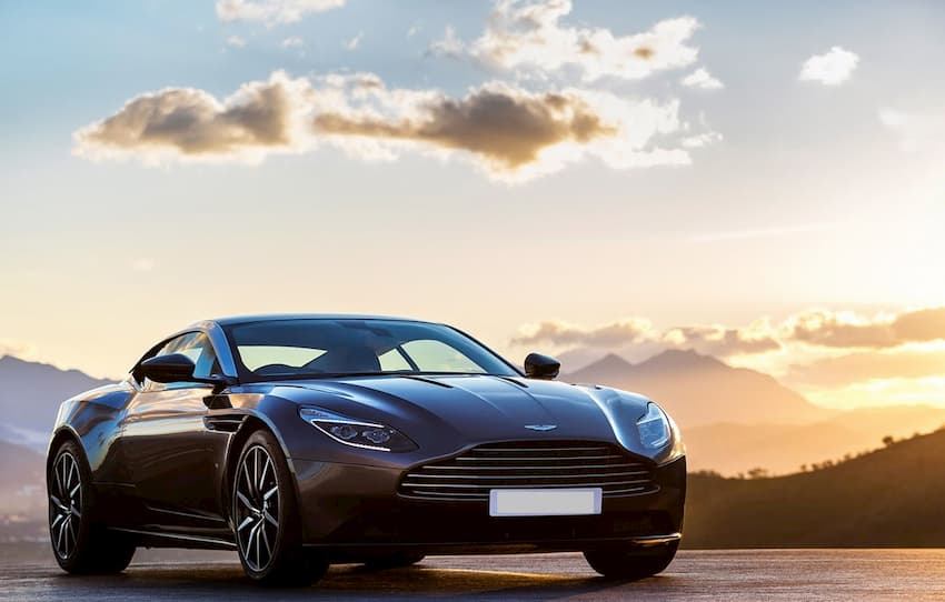 Giá xe Aston Martin DB11