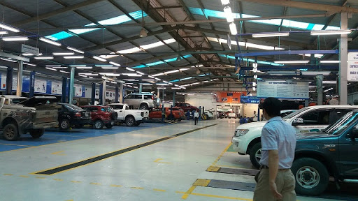 Đại lý showroom xe ô tô Ford tại Đà Nẵng có xưởng sửa chữa tiện nghi